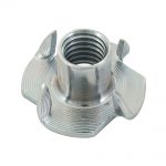 Гайка врезная